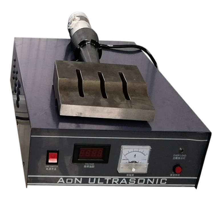 Analogue Ultrasonic Generator